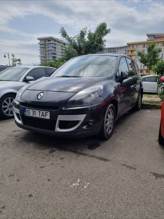 Renault Grand Scenic - 2010