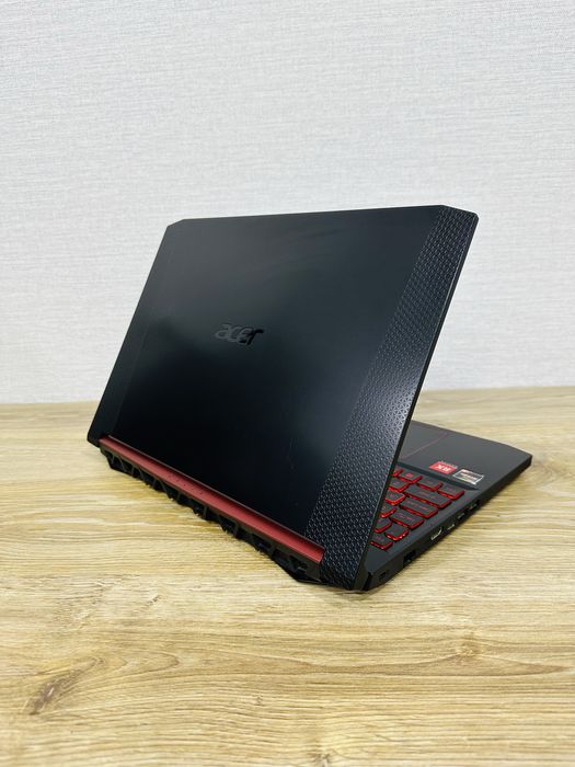 ACER Nitro Ryzen 5-8 Ядерный с Топ Видеокартой RX560 для игр и IT