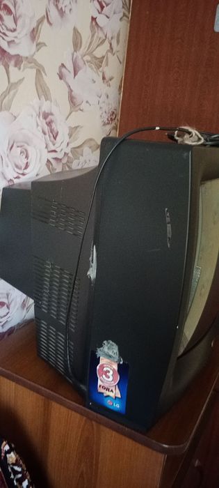 Телевизор LG рабочий