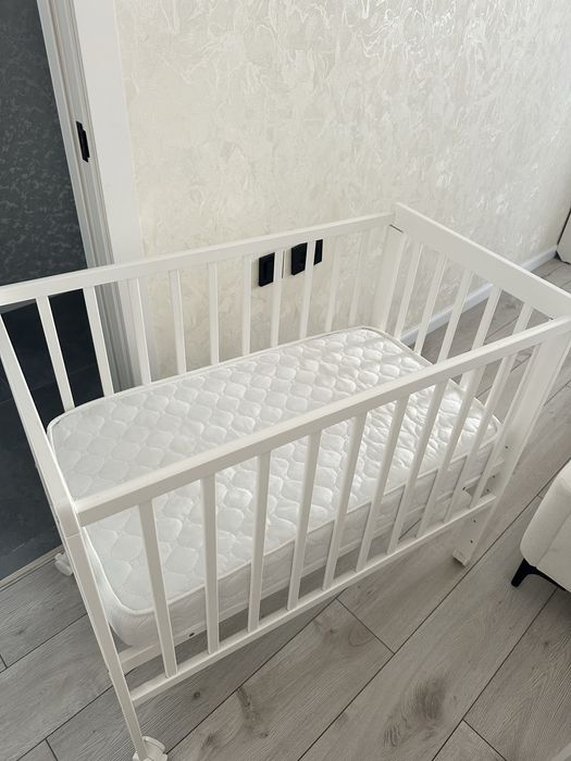 Продам детскую кроватку