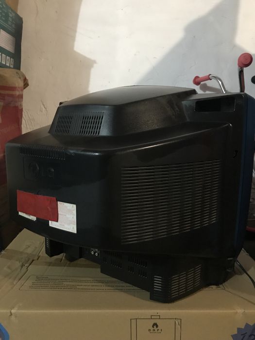 Продам Телевизор LG