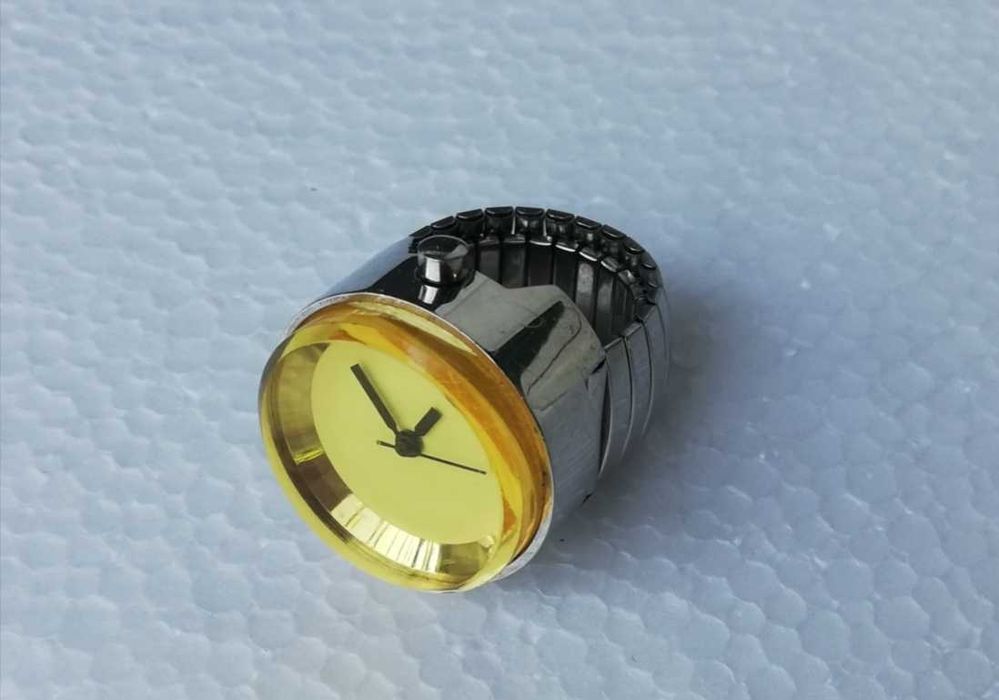 Дамски часовник пръстен