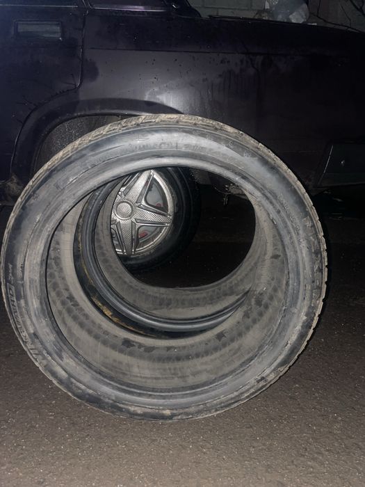 Покрышки 215/40/17