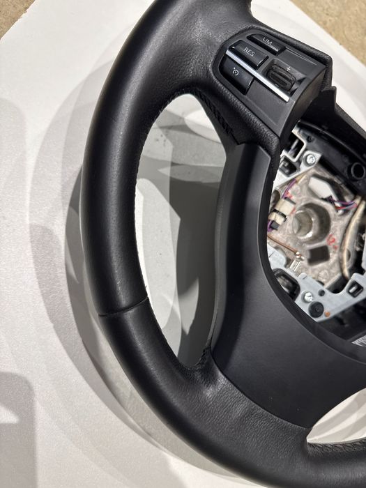 BMW F10 кожен волан БМВ Ф10