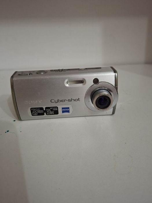 Цифровая камера SONY