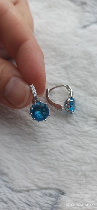 Продам серьги новые