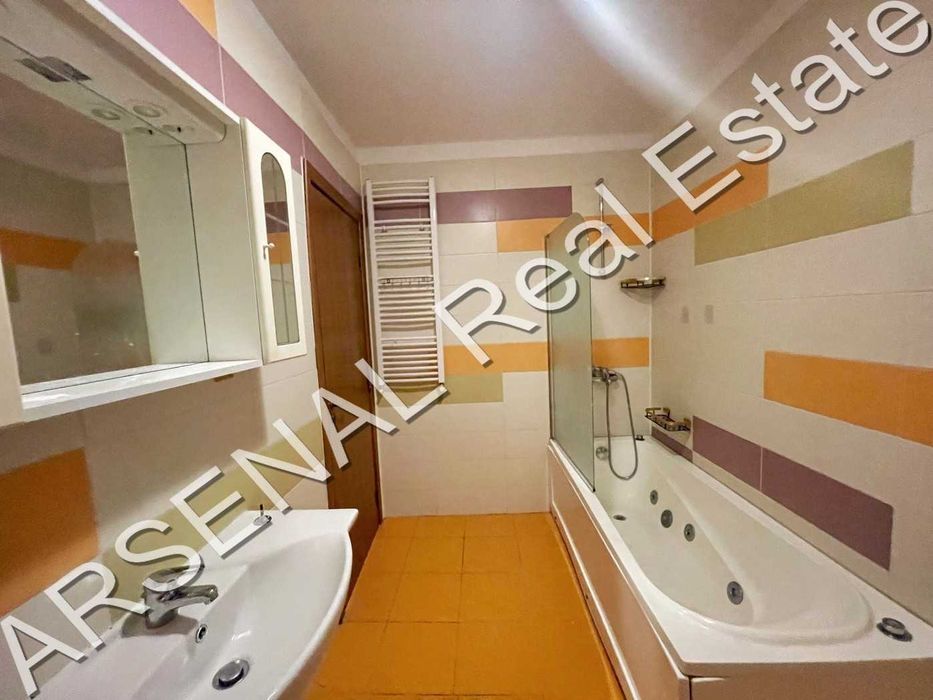 Дава се под наем Тристаен апартамент в София, Център - 110 кв.м за 750 € - Снимка #9