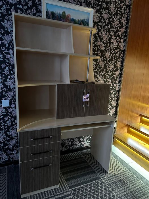 Шкаф, стол, полка