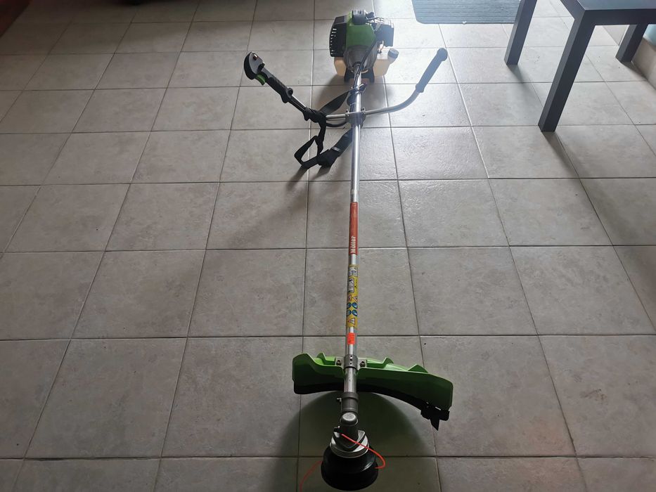 КАТО НОВ -  бензинов Мототример Moller 1.85KW