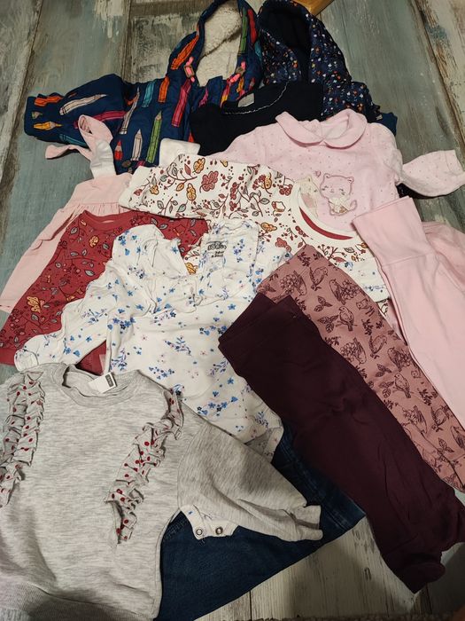 Двехи 3-6, 6-9 месеца момиче