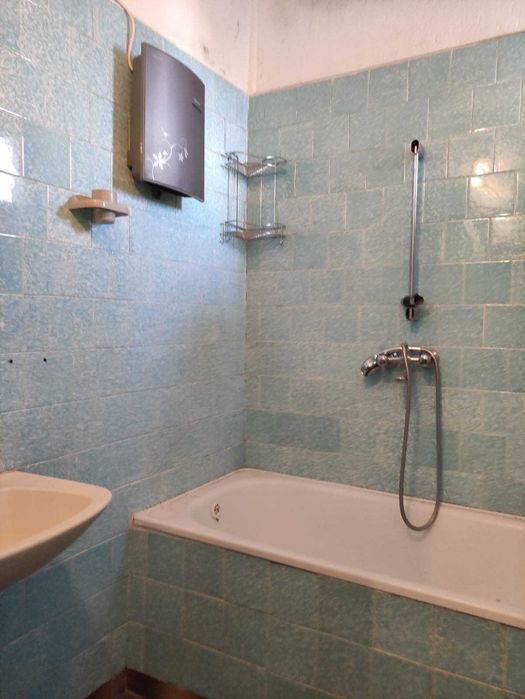 Продава се Многостаен апартамент в Асеновград - 140 кв.м за 1108 €/кв.м - Снимка #2