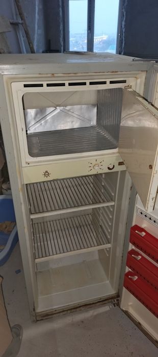 Eski rossiyski holodilnik sotiladi