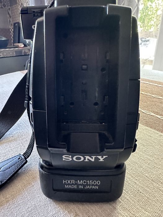 Видеокамера SONY HXR-MC1500
