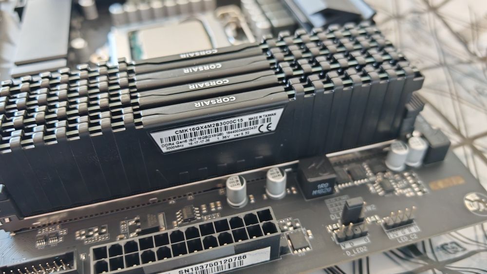 Комплект i5 9600k 32Гб DDR4