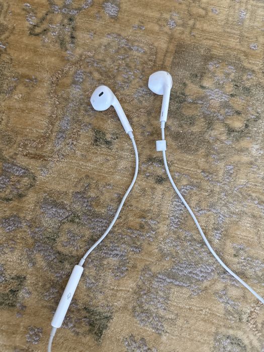 Iphone se 2020+провод с наушниками