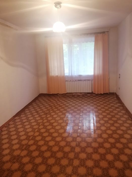 Продам двухкомнатную квартиру
