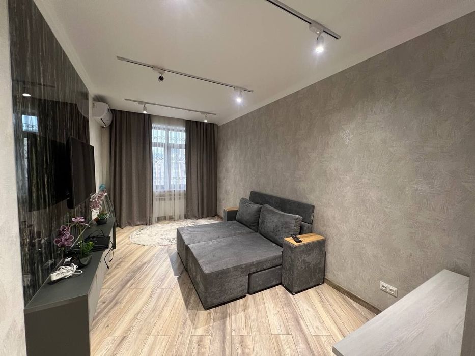 Яккасарайский р-н уютная квартира 2 комнаты 72м² большой охран.двор