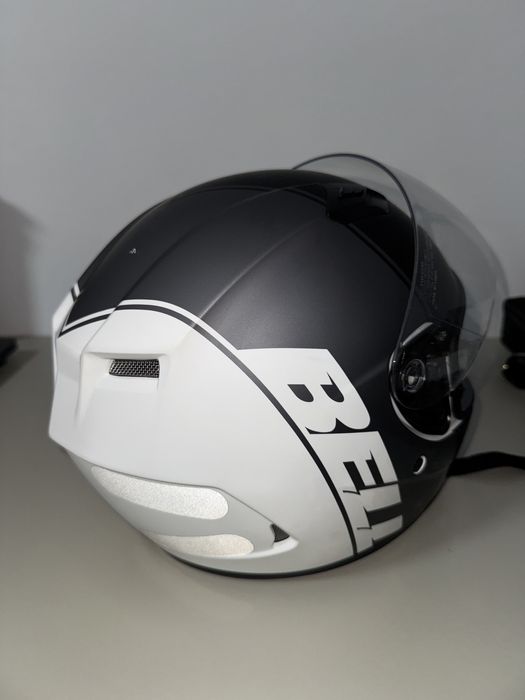 Ezotron T9, casca bell qualifier, genunchiere