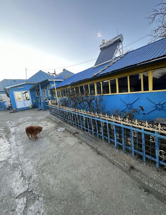 Casa de vamzare si teren aferent