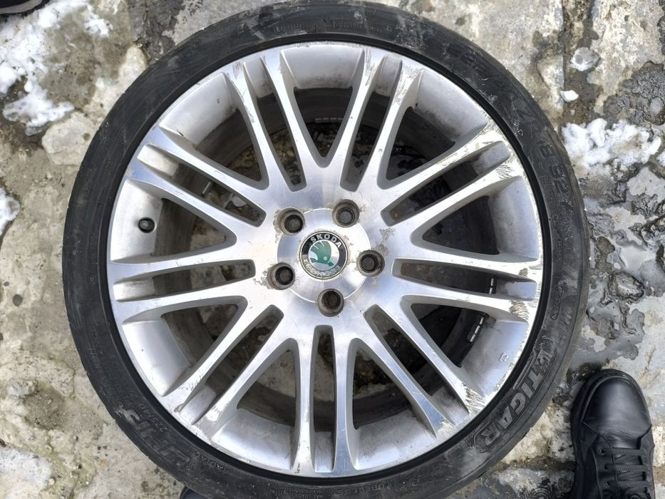 Jante echipate (roți) Skoda superb originale 18"