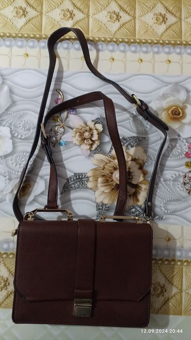 Продам женские сумки б/у