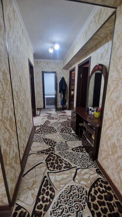 Продаётся 4х комн квартира на 2 этаже Ор-р  7 микрорайон