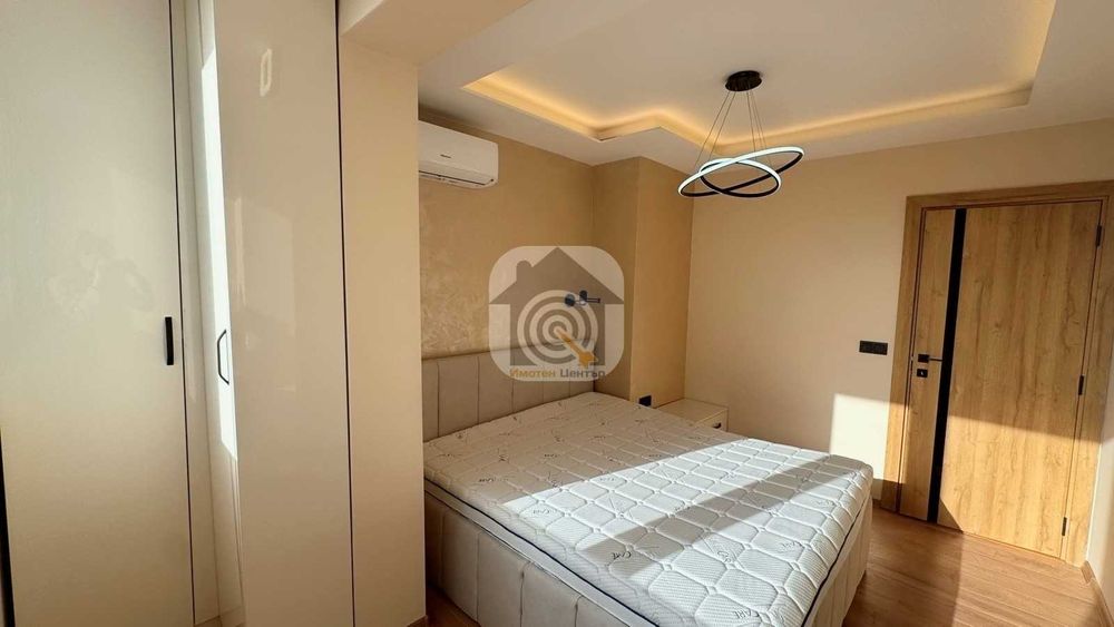 Продава се Двустаен апартамент в София, Красно село - 50 кв.м за 2018 €/кв.м - Снимка #2