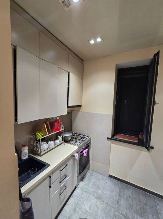 Сергели-4 4-х комнатная 94м отличная цена,  отличная локация