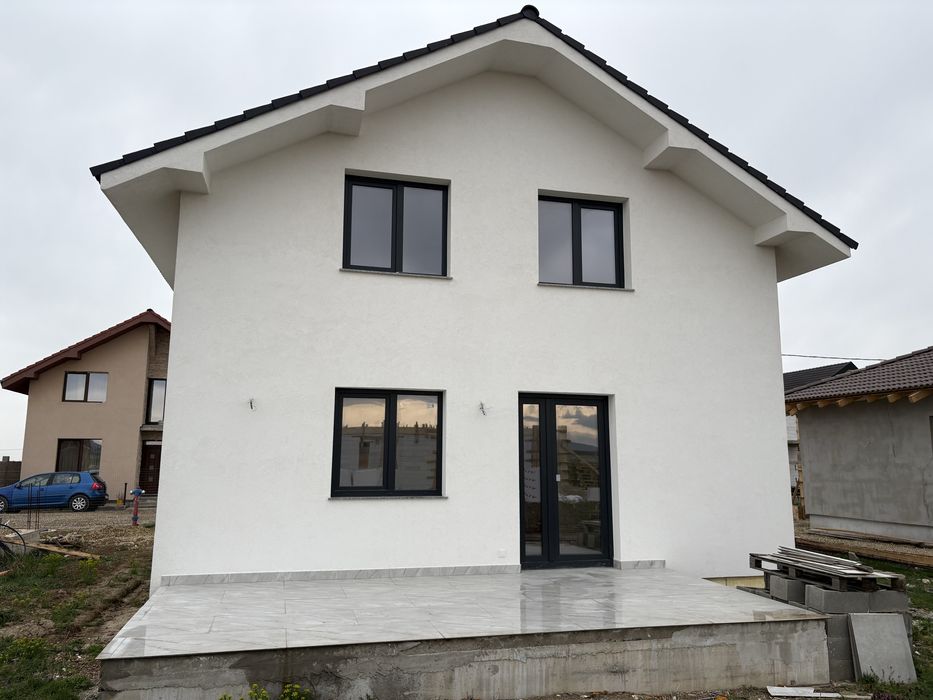 Casă modernă de vânzare  Grigorescu 2