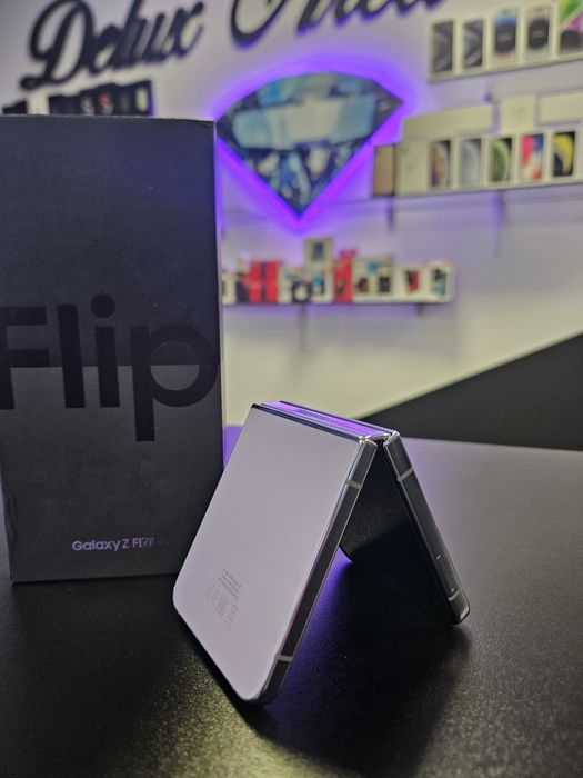 Samsung Z Flip 5 / Lavender / DeluxGSM