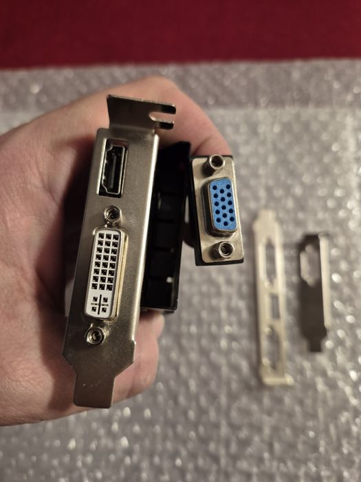 Placă video GeForce  750 DDR5