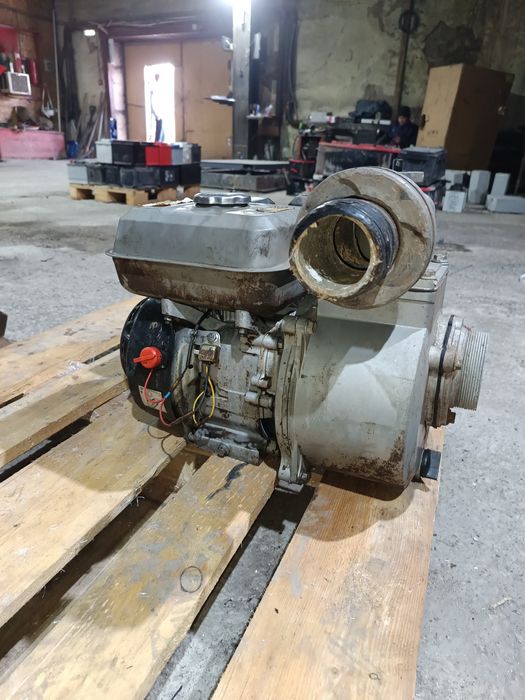 Мотопомпа в рабочем состоянии