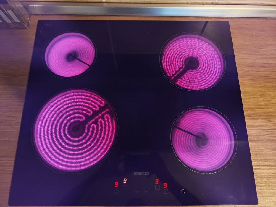 Plita vitroceramica beko