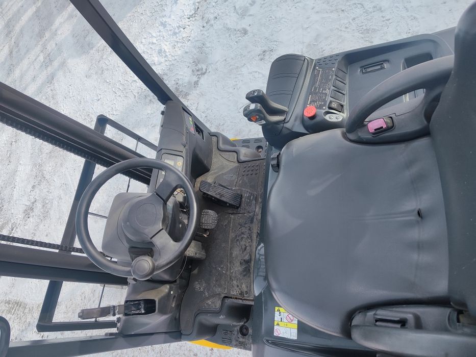 Продам электрокару . Вилочный погрузчик