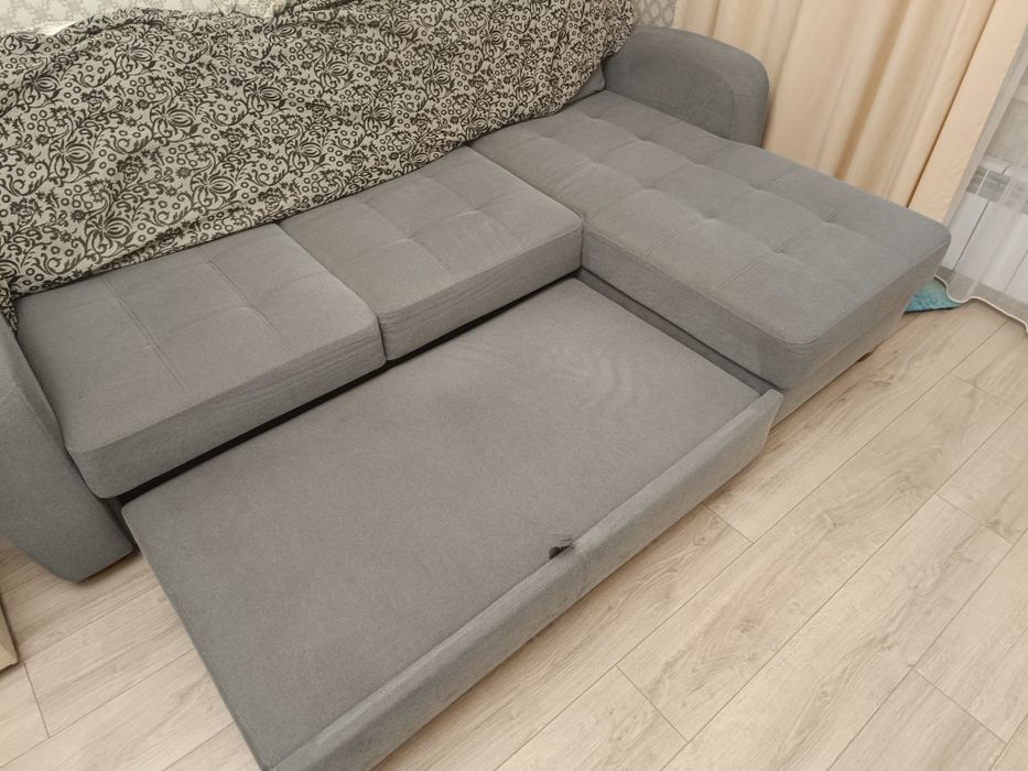 Диван угловой в хорошем состоянии