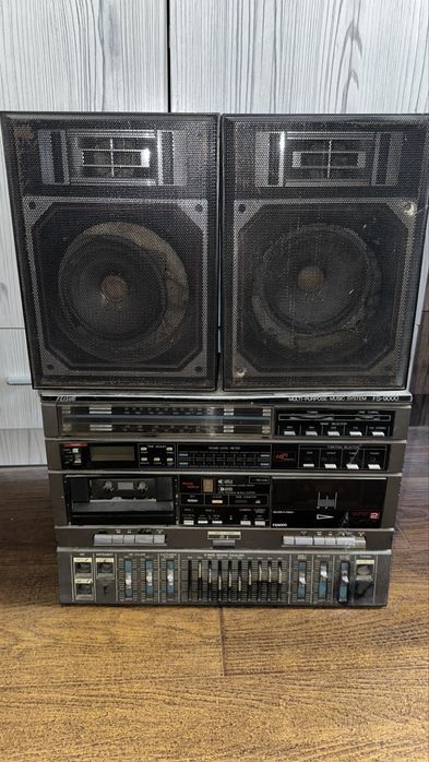 Магнитофон продаётся