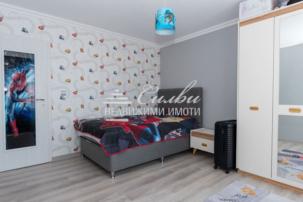 Продава се Четиристаен апартамент в Шумен, 2-ри корпус - 103 кв.м за 1065 €/кв.м - Снимка #6