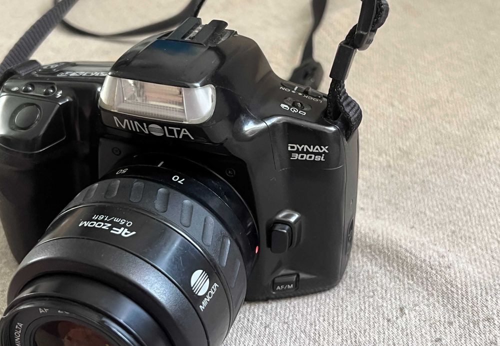 Minolta Dynax 300si + obiectiv AF 35-70mm f3.5-4.5