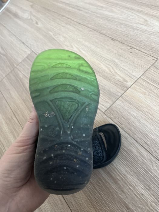 Десткие сандалии