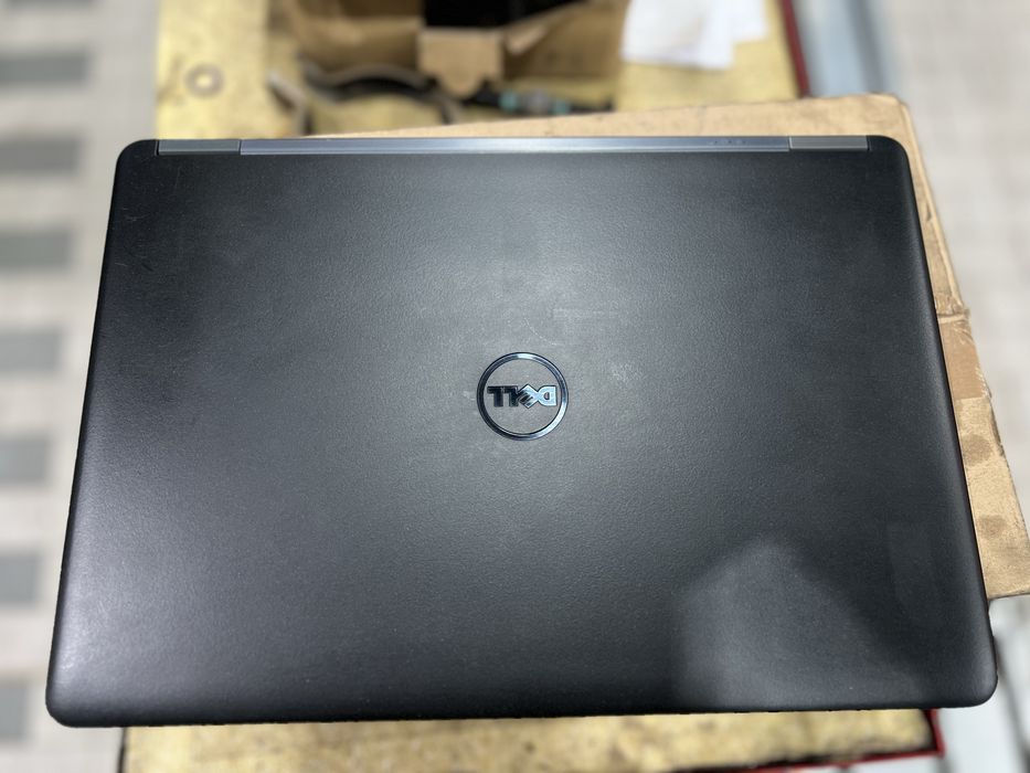 Laptop dell procesor i5
