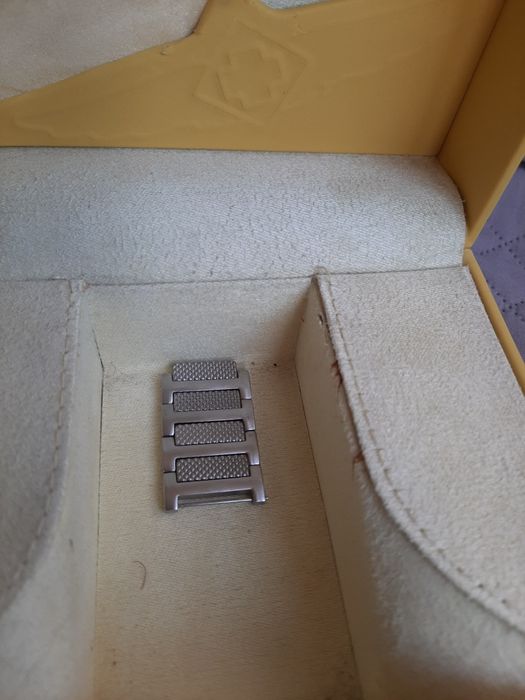 Часовник Invicta bolt