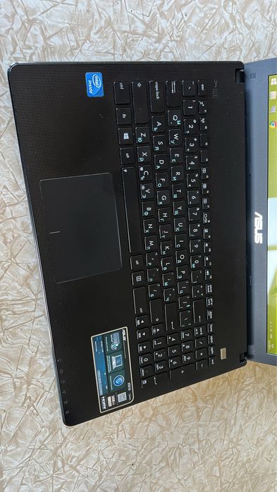 Лаптоп Asus X501