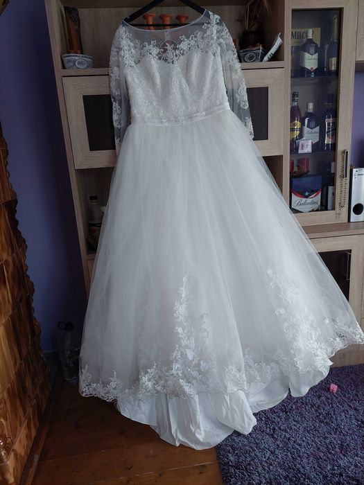 Vand rochie de mireasa