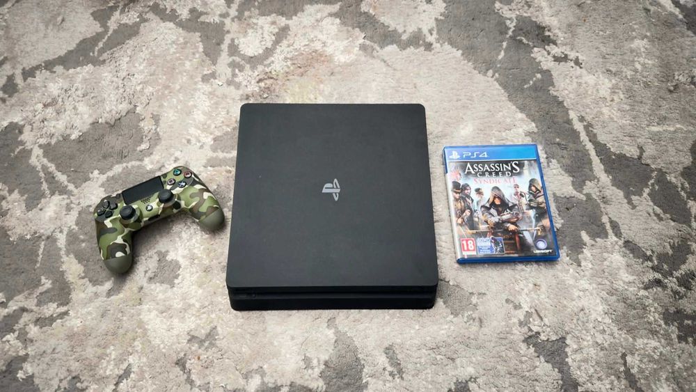 PS4 Slim Playstation 4 Slim + Assassins Creed