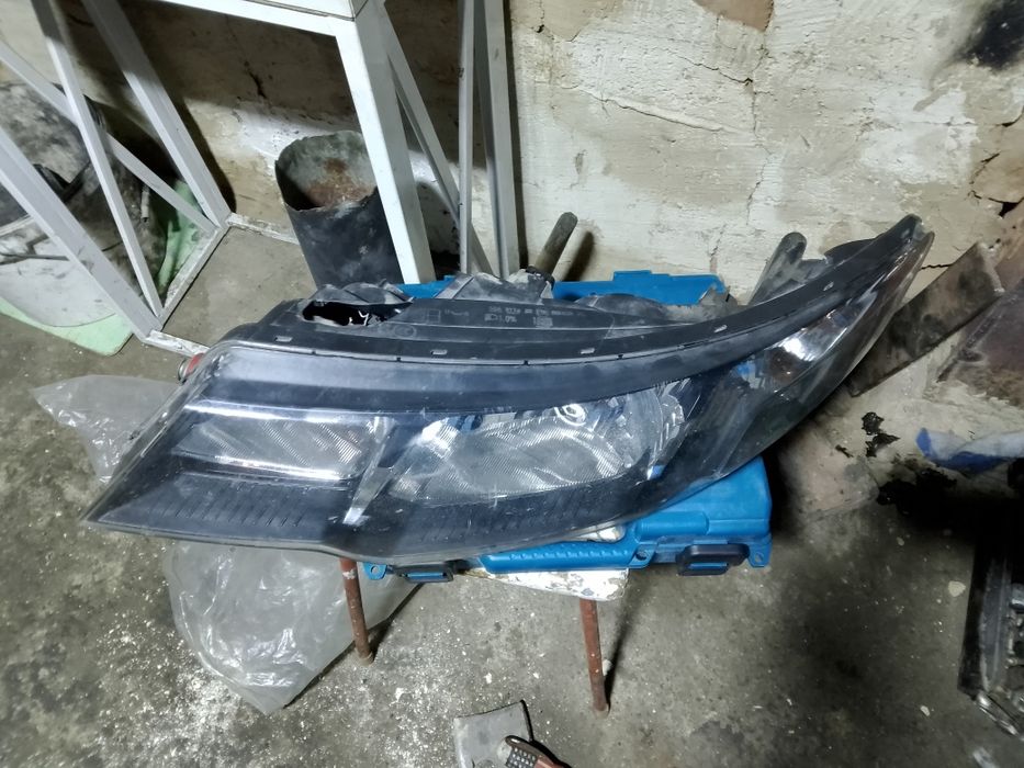 Продам фар на киа