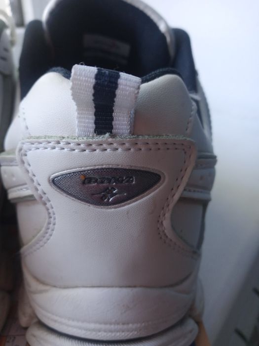 Кроссовки Bona кожа.