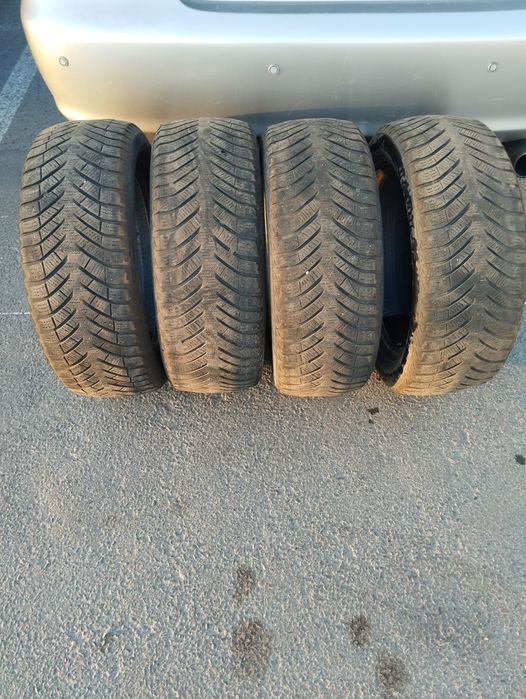 Срочно продам шины размер 16