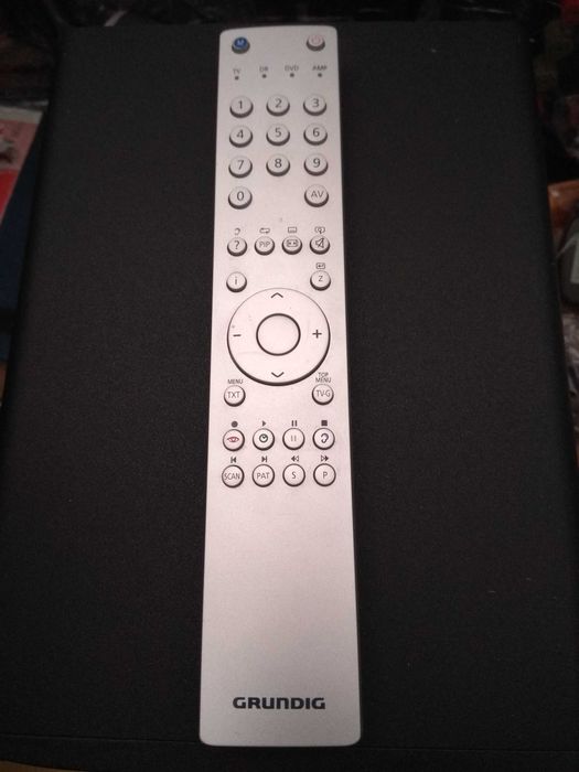 Комбинирано дистанционно Grundig