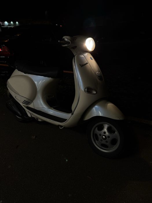 Vand scuter piaggio vespa 125 din 2004