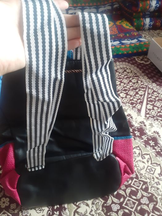 Продаются  сумка